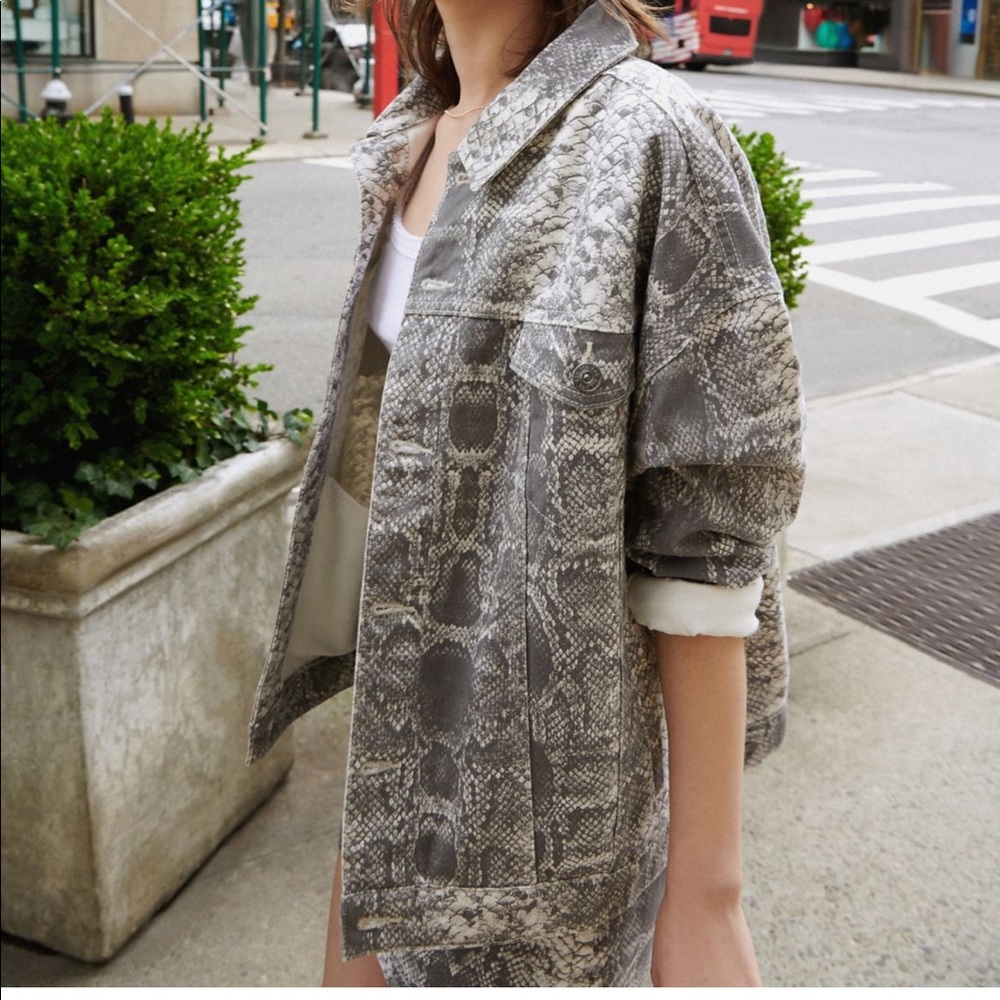 Pyton jacket